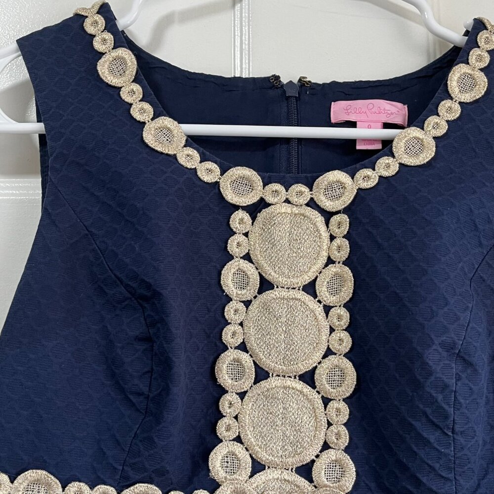 Lilly Pulitzer Navy Blue and Gold Lace Sleeveless Mini Dress Size 0 - Picture 2 of 8